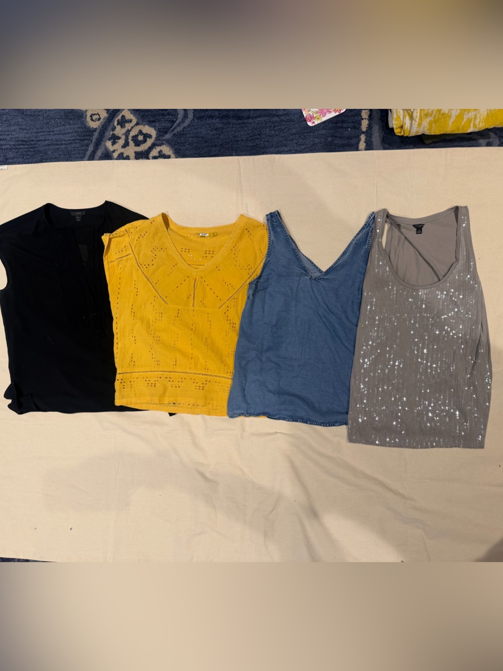 Bundle of tops size M